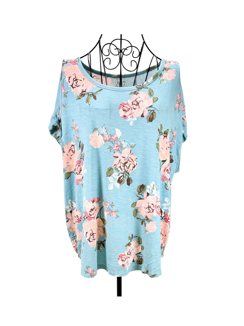 Maurices Light Blue Floral Scoop Neck Short Sleeve Top